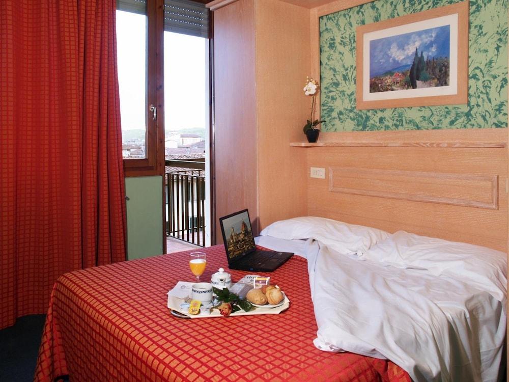 Hotel Meridiana Floransa Dış mekan fotoğraf
