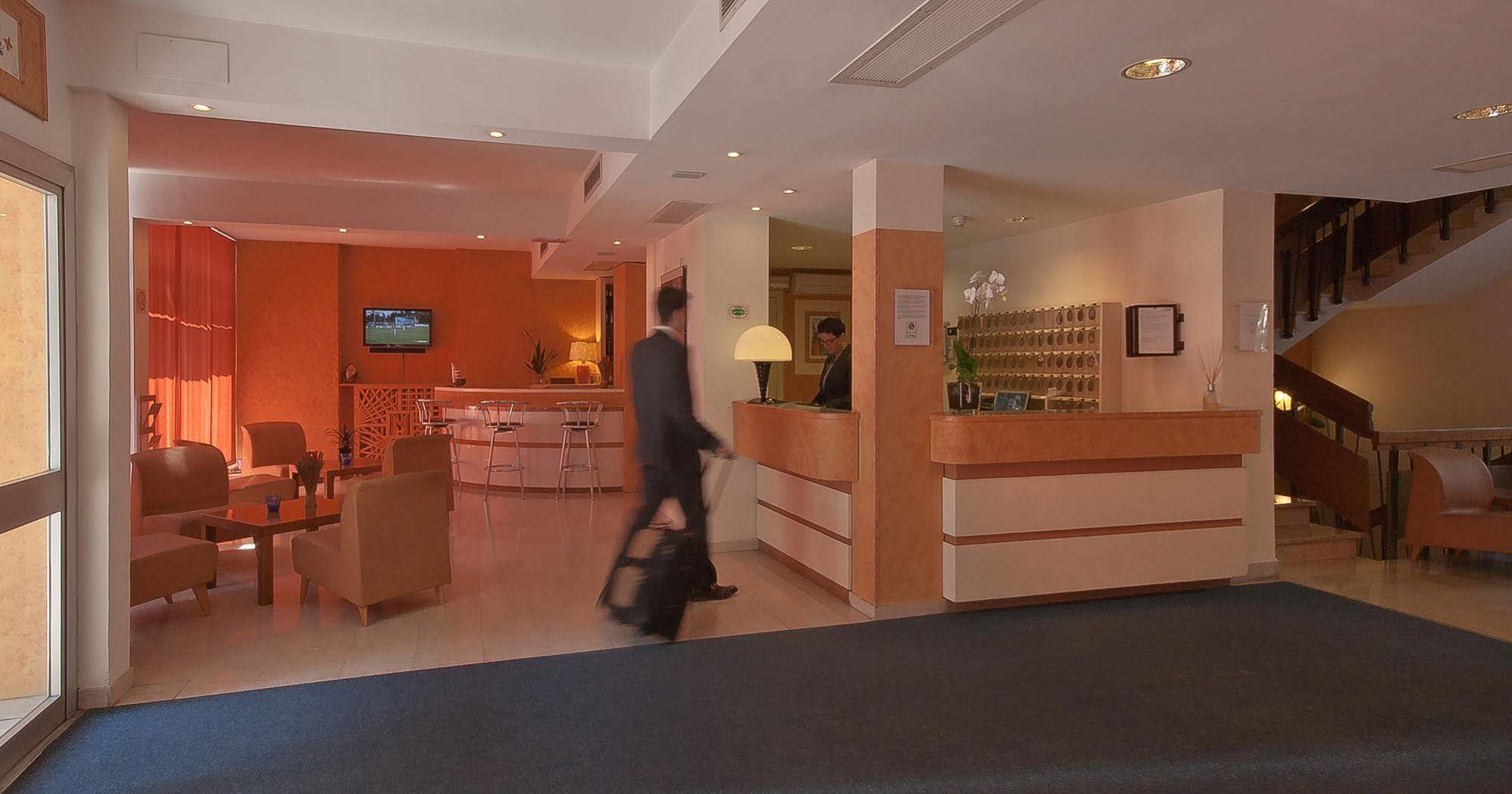 Hotel Meridiana Floransa Dış mekan fotoğraf