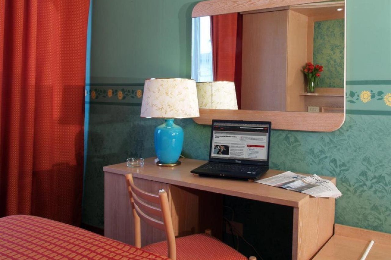 Hotel Meridiana Floransa Dış mekan fotoğraf
